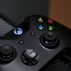 湖人训练场突发风波，球迷炸了