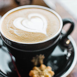 莱万涉嫌足协紧急调查